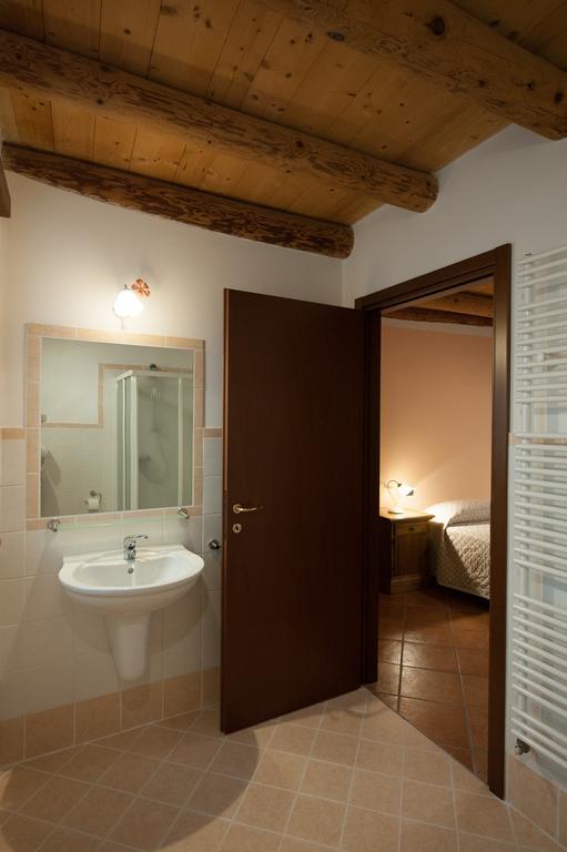 Agriturismo Corte Galvani Неграр Номер фото